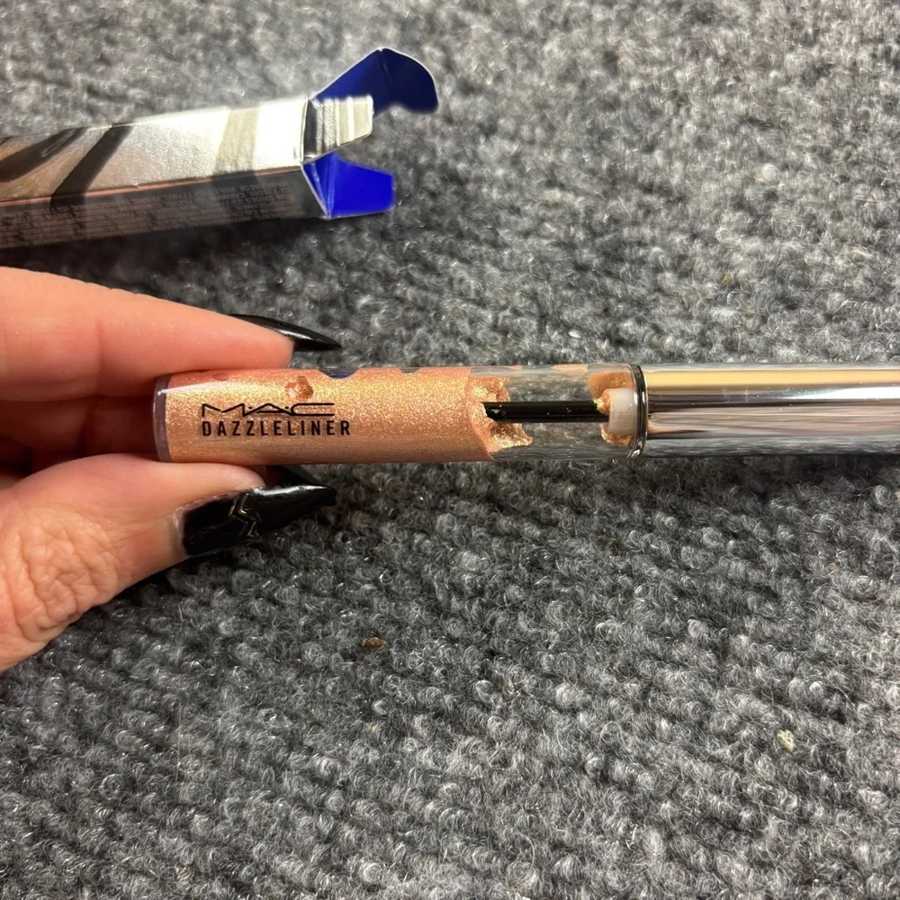 MAC Cosmetics NIB Dazzleliner Liquid Eye Liner color: Holiday Time